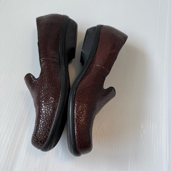 Dansko Olivia Cobblestone slip on loafer style shoes size 40 / 9.5-10 women’s - Picture 4 of 11